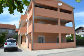 Отель Apartments with a parking space Zadar - 13550  Задар
